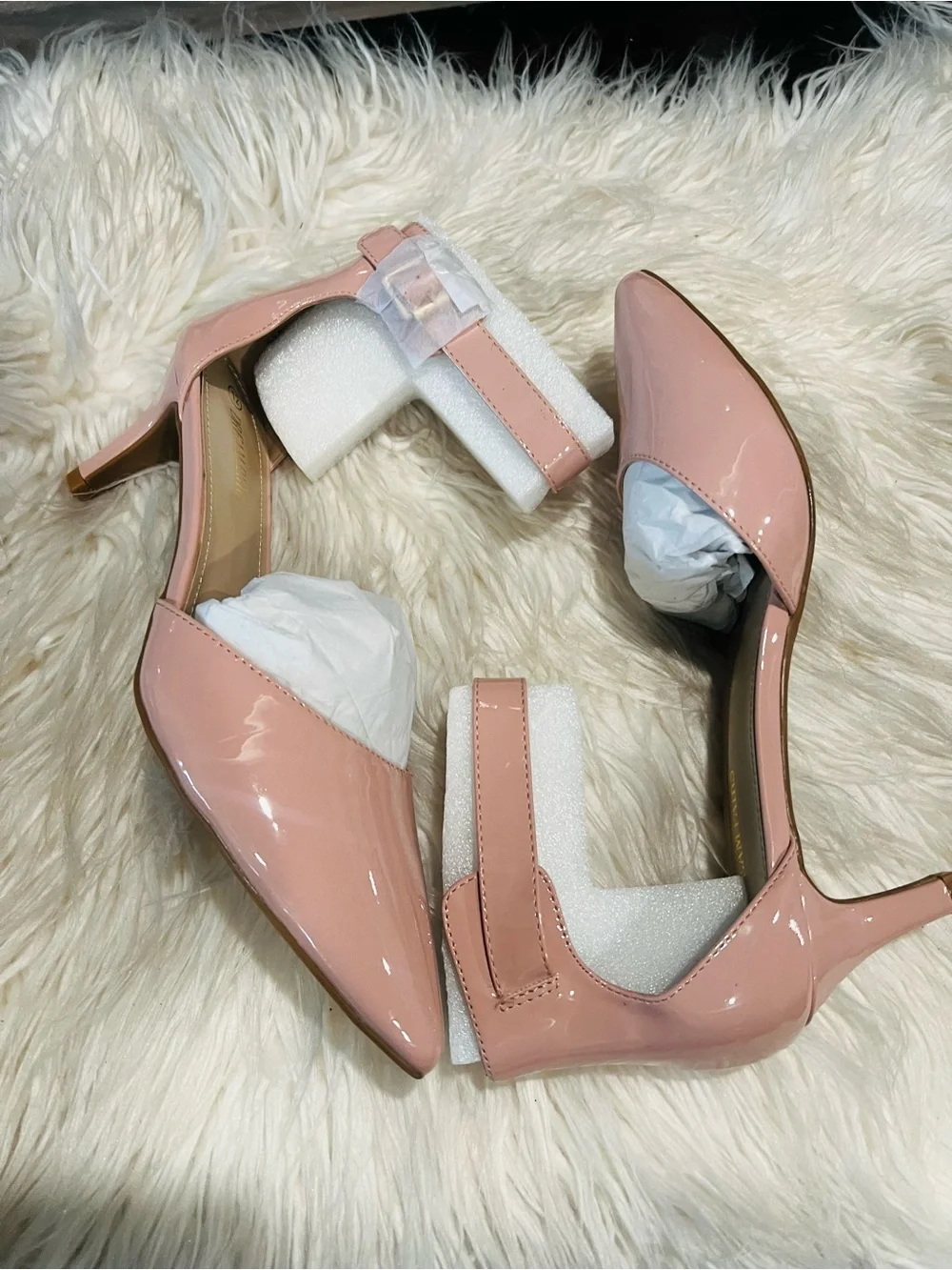 Dream Pairs sleek patent